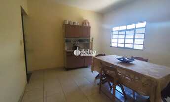 Imagem 4: Casa com 3 quartos sendo 1 suite disponível para venda no bairro Santa Mônica em Uberlândi