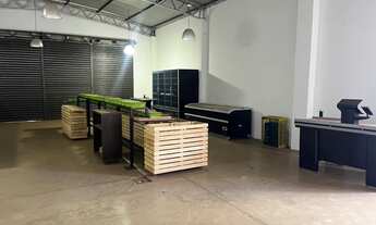 Imagem 3: Hortifruti Galpão / depósito com 5 vagas na garagem