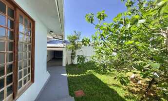 Imagem 3: Casa 3 dormitórios com quintal e edícula no bairro Itaguaçu