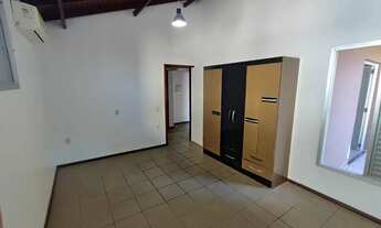 Imagem 9: Vende-se casa de 2 pavimentos com 5 quartos em ótima localização na Praia do Santinho