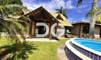 Imagem 4: Casa à venda em Bragança Paulista, Rua Sequetiba 350, com 4 quartos, com 330 m²