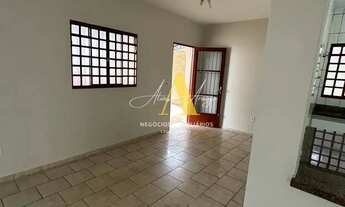 Imagem 3: Sobrado para aluguel tem 300 metros quadrados com 5 quartos em Vila Nova Botucatu - Botuca