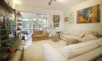 Imagem: Casa - Pacaembu - 5 Dormitórios - 300m²