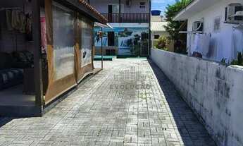 Imagem 6: Casa e Edicula com 5 dormitórios, sendo suíte, area gourmet e churrasqueira