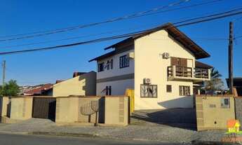 Imagem 2: SOBRADO COM 4 QUARTOS NO COSTA E SILVA COM 2 ENTRADAS ISOLADAS