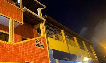 Imagem 2: Imóvel residencial e comercial, com 7 dormitórios à venda, 750 m² por R$ 700.000 - Ponta G