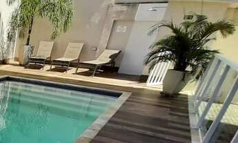 Imagem 2: Apartamento para venda possui 61 metros quadrados com 2 quartos em Centro - Ubatuba - SP