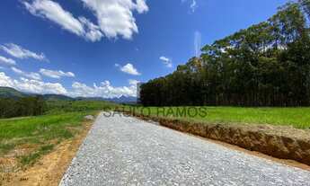 Imagem 4: Belíssimo condomínio com vista exuberante para as montanhas, ótima topografia e bem locali