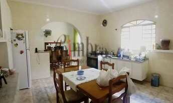 Imagem 3: Casa com 3 Quartos e 2 Suítes à Venda, 239 m² por R$ 1.100.000