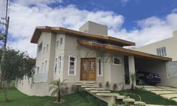 Imagem: Casa de Condomínio com 3 Quartos, 1 escritório