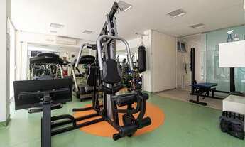 Imagem 2: Venha morar em um belíssimo apartamento de 240 m² nos Jardins. A espaçosa sala em formato