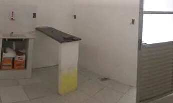 Imagem 4: Kitnet, cozinha americana, banheiro, lavanderia, bancada de granito, segurança com portas