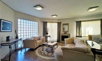 Imagem: Casa à venda com 4 suítes, com piscina