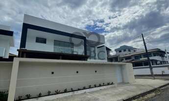 Imagem 2: Casa de condomínio para venda possui 235 metros quadrados com 4 quartos