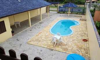 Imagem 2: Sobrado amarelo Casa com 4 dormitórios