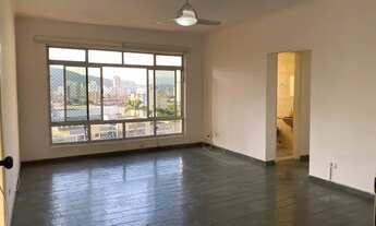 Imagem 2: Confortável apartamento com 2 dormitórios e 1 vaga na rua mais bonita de Santos