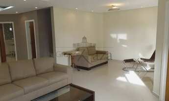 Imagem 3: Casa de condomínio para aluguel tem 230 metros quadrados com 4 quartos