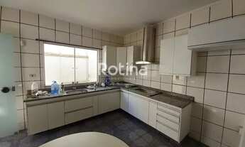 Imagem 7: Casa para aluguel, 4 quartos, 1 suíte, 2 vagas, Vigilato Pereira - Uberlândia/MG - R$ 5.00