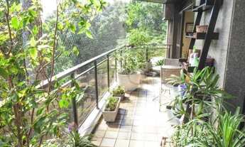 Imagem 3: Sensacional 4 Dormitórios, com 272 m², duas suítes, 3 vagas escrituradas, salão amplo com