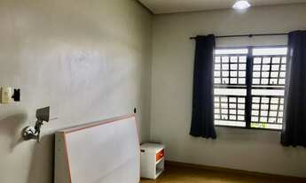 Imagem 6: Casa a venda no Condomínio de Luxo Ephigenio Salles/ Amplo quintal e piscina