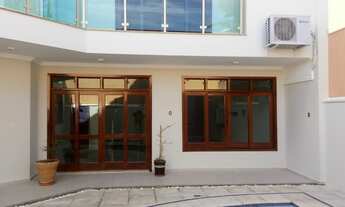 Imagem 4: Casa em Condomínio com 450 mts. 4 suítes, piscina e area gourmet com salão de festas com