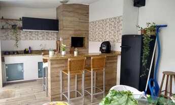 Imagem 2: Casa com Piscina