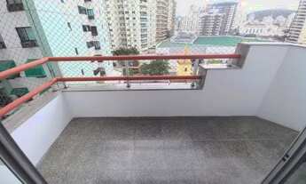 Imagem 6: Ótimo apartamento com vista indevassável e duas vagas de garagem, composto por sala, varan