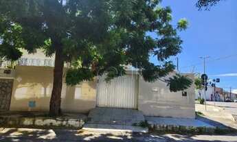 Imagem 2: Casa Duplex Solta | Cidade dos Funcionários | 193m² | 05 Quartos