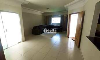 Imagem 2: Casa residencial com 3 quartos sendo 1 suíte disponível para locação no bairro Granada em