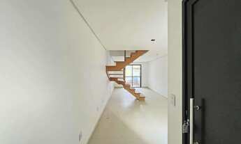 Imagem 4: Casa em Porto Alegre, no bairro Hípica, com 2 dormitório(s), e 2 banheiros, à venda