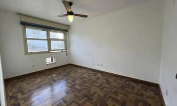 Imagem 2: Apartamento de 2 quartos, opção 3º quarto ou gabinete e 1 vaga de garagem