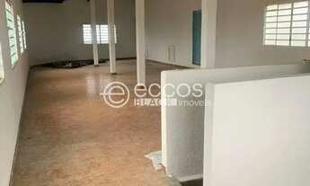 Imagem: Casa para aluguel, 4 quartos, 1 suíte