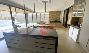 Imagem 2: Casa em Condomínio Fechado à Venda de 05 Quartos no Bairro Residencial e Empresarial Alpha