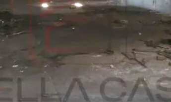 Imagem 2: Galpao 240M2 Pe direito alto precisa reforma