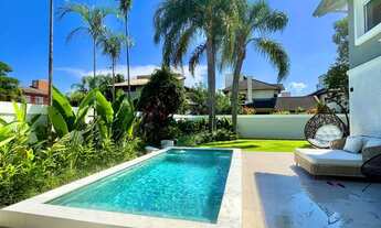 Imagem 2: Casa para venda possui 369 metros quadrados com 5 quartos em Jurerê - Florianópolis - Sant