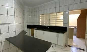 Imagem 3: Casa no Jardim Presidente - 3 dormitórios (01 suíte), com salão