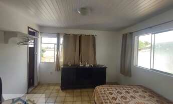 Imagem 4: Aluga-se apart 1/4 sala mobiliado+net/ zap abaixo