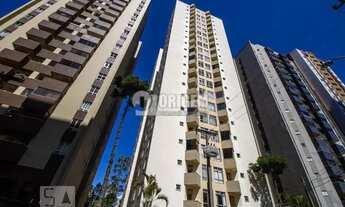 Imagem: Apartamento com sacada na Atílio Bório