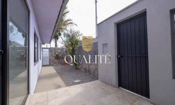 Imagem 4: Casa com 190m² área construída, 4 dormitórios sendo 1 suíte, espaço com piscina e churrasq