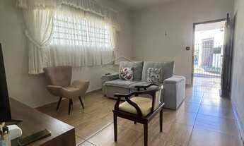 Imagem 2: Casa de esquina à venda - a 1 quadra do Boulevard Shopping