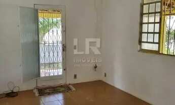 Imagem 2: Casa Independente com quintal amplo à passos do Trevo da Gigi *AR01