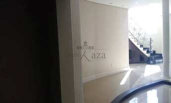 Imagem 7: Oportunidade - Casa Sobrado - Loteamento Villa Branca - 4 Dormitórios - 232,25m² - Estuda