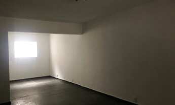 Imagem 3: Casa para venda com 164 metros quadrados com 2 quartos em Parque Continental - São Paulo