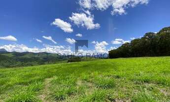 Imagem 6: Belíssimo condomínio com vista exuberante para as montanhas, ótima topografia e bem locali