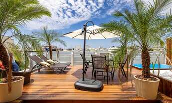 Imagem 1: Excelente Cobertura em Copacabana, toda reformada, Com 6 Quartos (3 suites) 6 banheiros, T