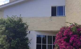 Imagem: Sobrado para venda tem 300 metros quadrados