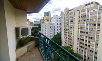 Imagem 4: Flat nos Jardins, prox a Av. Rebouças, Paulista, rodeado por um vasto comércio em seu ento