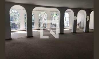 Imagem 2: Casa para Aluguel - Gramado, 4 Quartos, 800 m2