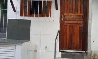 Imagem: Alugo kitnet vale paraíso. Rua hct