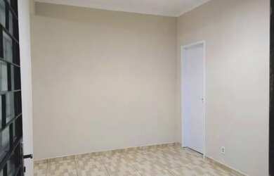 Imagem 2: Casa Independente de 2 Quartos c/ Garagem e Quintal - Tingui, Campo Grande-RJ